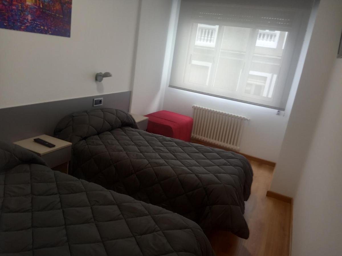 Hostal Outarelo Оуренсе Екстериор снимка