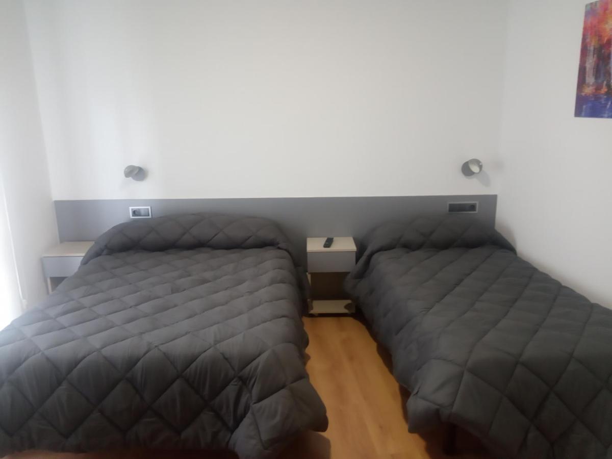 Hostal Outarelo Оуренсе Екстериор снимка