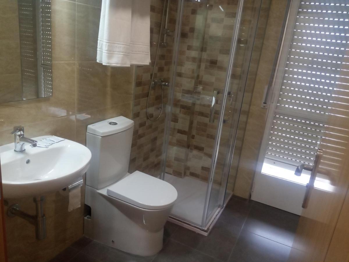 Hostal Outarelo Оуренсе Екстериор снимка